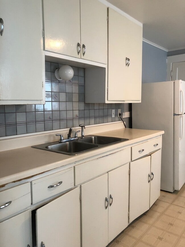 106 Bellaire Pl in Syracuse, NY - Building Photo - Building Photo