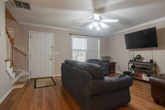 1325 Cedar Shoals Dr in Athens, GA - Building Photo - Building Photo