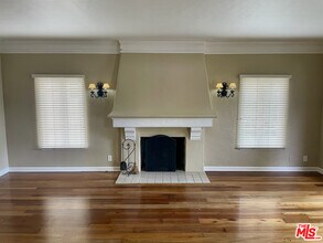 6370 W 6th St-Unit -8372 in Los Angeles, CA - Building Photo - Building Photo