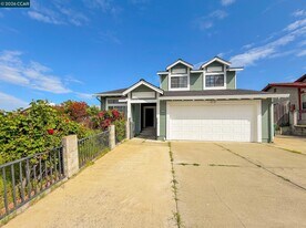118 Meadowlark Way in Hercules, CA - Building Photo