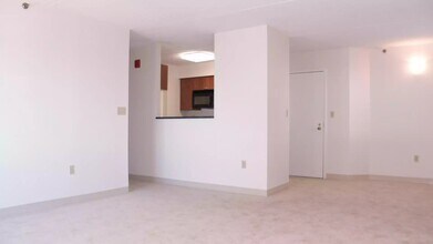 17 Magazine St, Unit 405B in Cambridge, MA - Foto de edificio - Building Photo