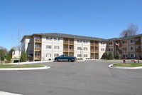 1777 Haslett - Senior Living in East Lansing, MI - Foto de edificio - Building Photo