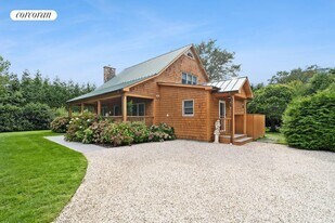 176 Bridgehampton Sag Tpke in Bridgehampton, NY - Building Photo
