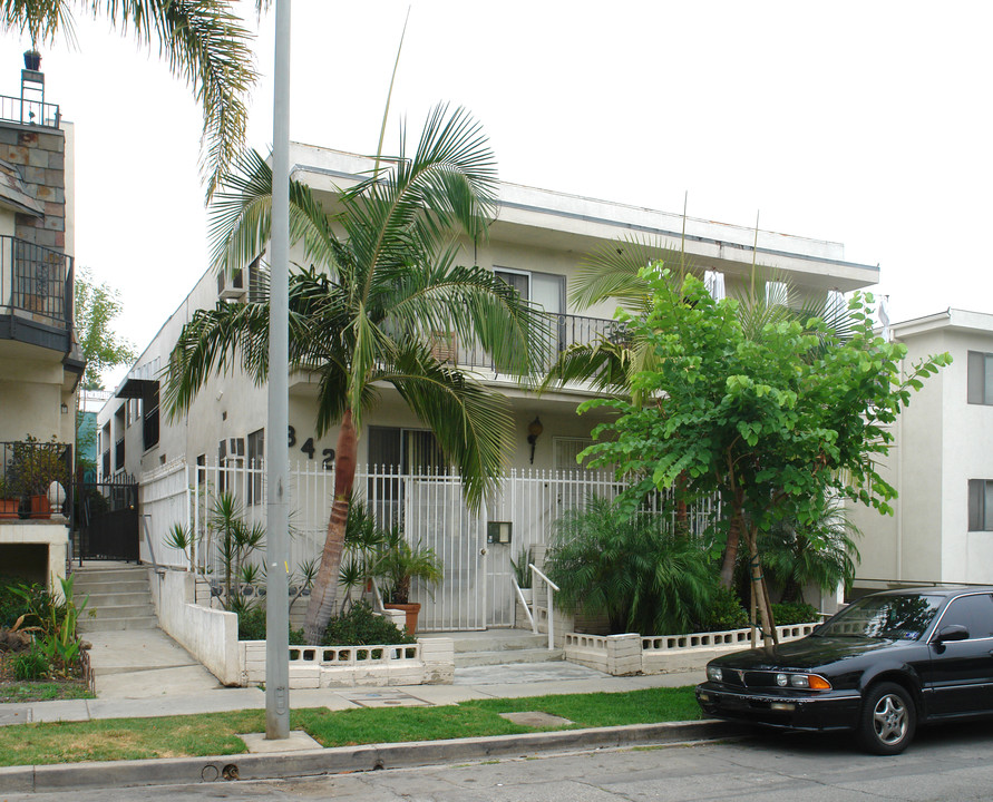 842 Westbourne Dr in West Hollywood, CA - Building Photo