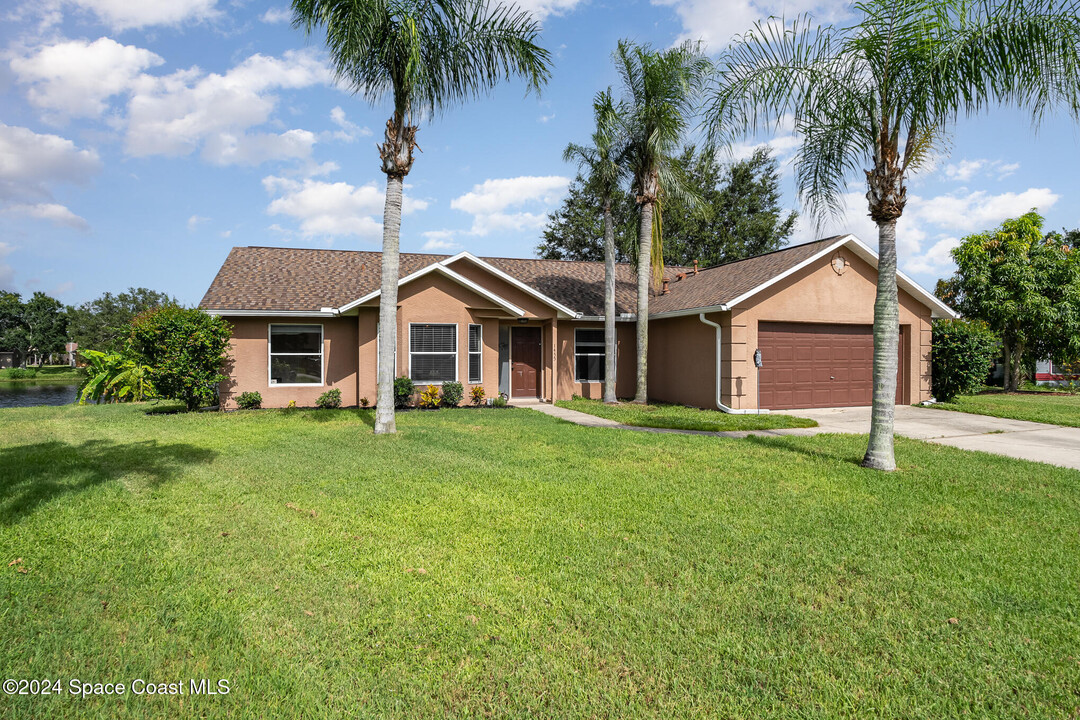 1455 Ambra Dr in Melbourne, FL - Building Photo