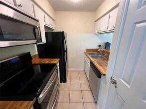 2450 Ashdale Dr in Austin, TX - Building Photo - Building Photo