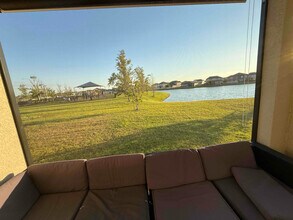 31042 Summer Sun Lp in Wesley Chapel, FL - Building Photo - Building Photo