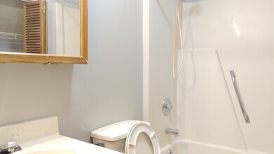 500 Fairway Village Dr, Unit 11 in Myrtle Beach, SC - Building Photo - Building Photo