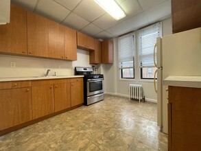 266 Jericho Turnpike in Mineola, NY - Building Photo - Building Photo