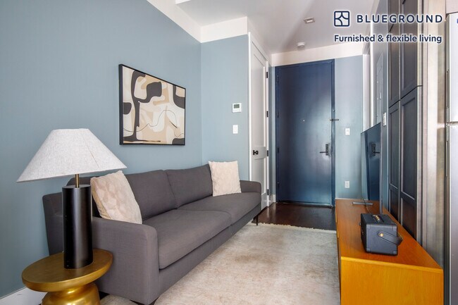 187 Kent Ave in Brooklyn, NY - Foto de edificio - Building Photo