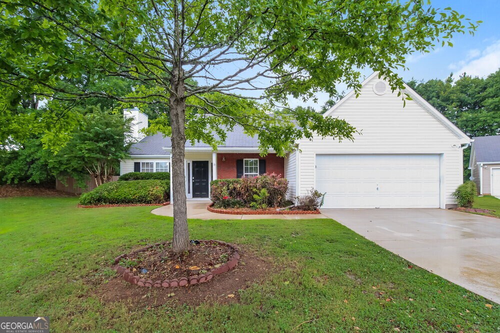 4110 Eden Valley Dr in Loganville, GA - Building Photo