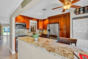 6722 Moonlit Dr in Delray Beach, FL - Building Photo