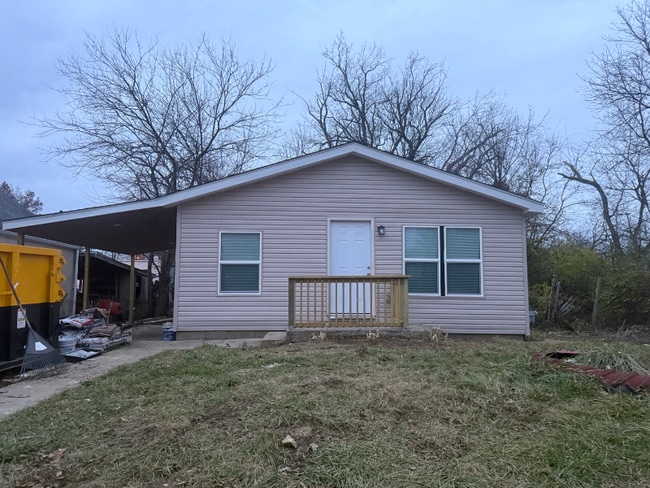 property at 3568 3rd Ave