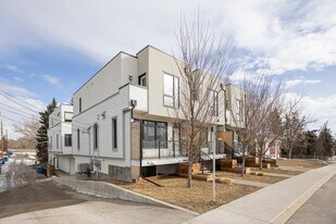 1618 24 Av NW Apartments