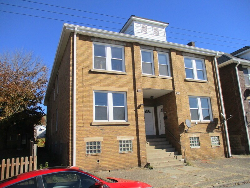 328 Park Rd, Unit 2 in Ambridge, PA - Building Photo