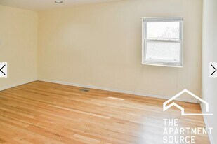 2318 N Southport Ave, Unit 3 in Chicago, IL - Building Photo