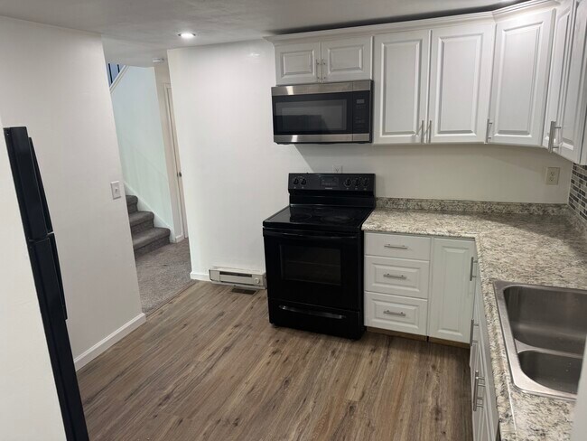 8091 Weblank Way in Clay, NY - Building Photo - Building Photo