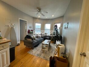 1 Centre St in Boston, MA - Building Photo - Building Photo