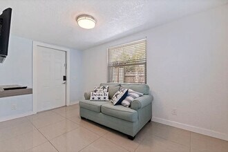 4801 14th Ave S in St. Petersburg, FL - Building Photo - Building Photo