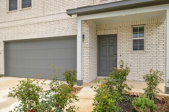 11950 Wisteria Mdws Dr in Willis, TX - Building Photo - Building Photo