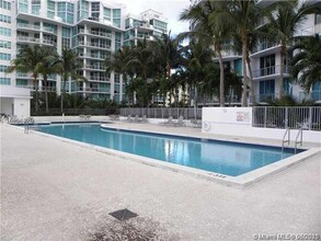 3029 NE 188th St, Unit 814 in Aventura, FL - Building Photo - Building Photo