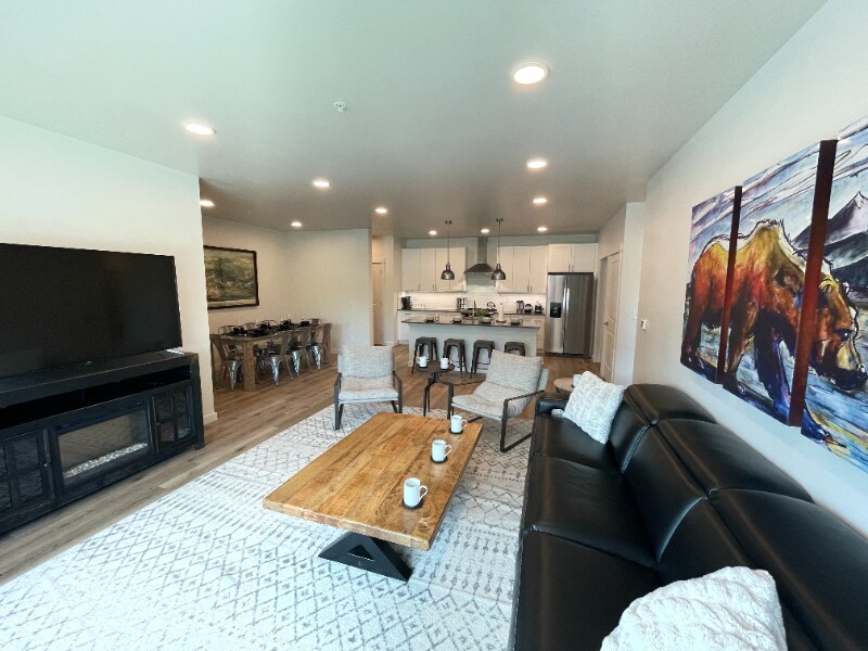 2221 Willow Dr in Livingston, MT - Building Photo
