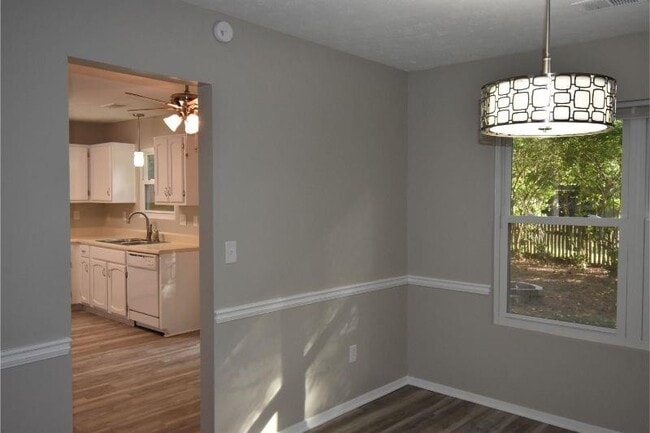 11305 Bramshill Dr in Alpharetta, GA - Foto de edificio - Building Photo