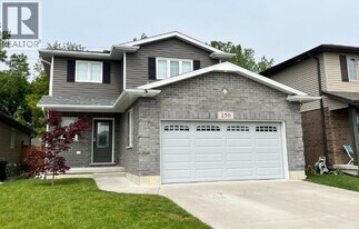 250 Meadowlark Ln in Sarnia, ON - Building Photo