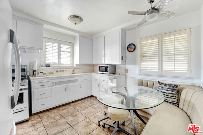 1428 S Genesee Ave in Los Angeles, CA - Building Photo - Building Photo