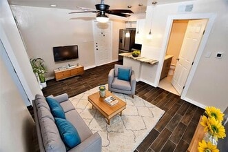 9821 Walnut St in Dallas, TX - Building Photo - Building Photo