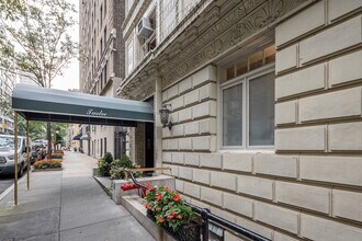 12 E 87th St in New York, NY - Building Photo - Building Photo