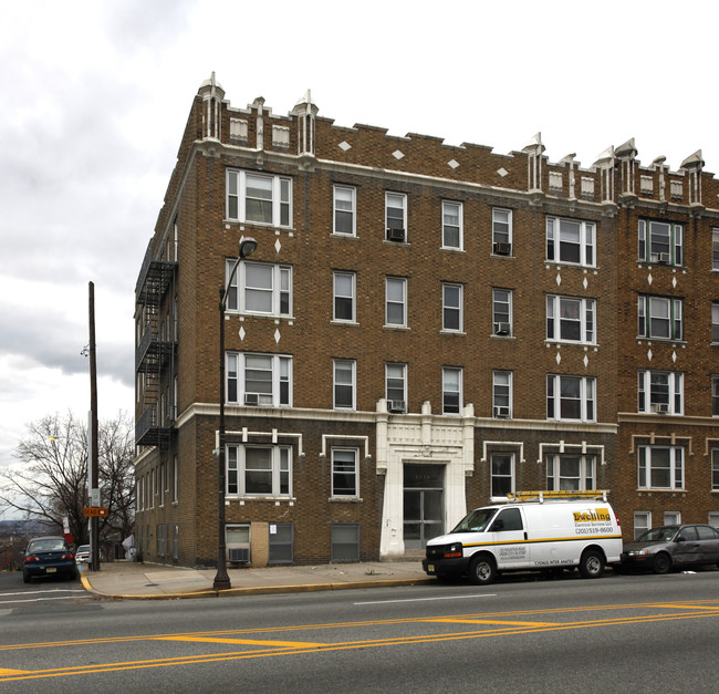3139 John F Kennedy Blvd in Jersey City, NJ - Foto de edificio - Building Photo