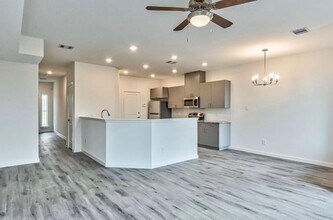4811 Dig Dug Ln in Houston, TX - Building Photo - Building Photo