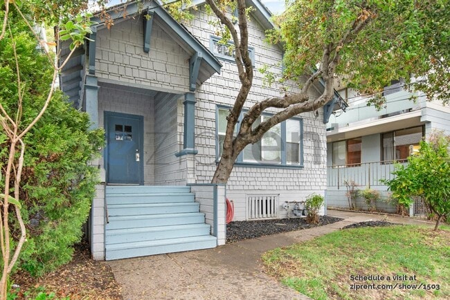 5369 Manila Ave in Oakland, CA - Building Photo - Building Photo