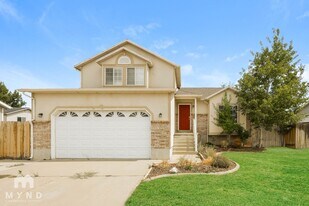 1652 N 2275 W in Clinton, UT - Building Photo