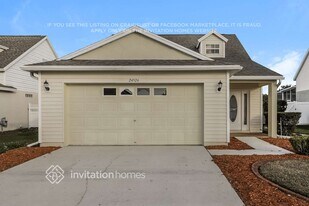 24526 Summer Wind Ct in Lutz, FL - Building Photo