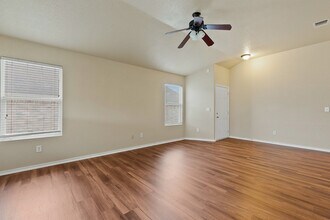 9711 Copper Rock in Converse, TX - Foto de edificio - Building Photo