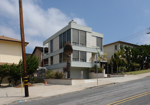 Pacific Beach Dr. Apartments