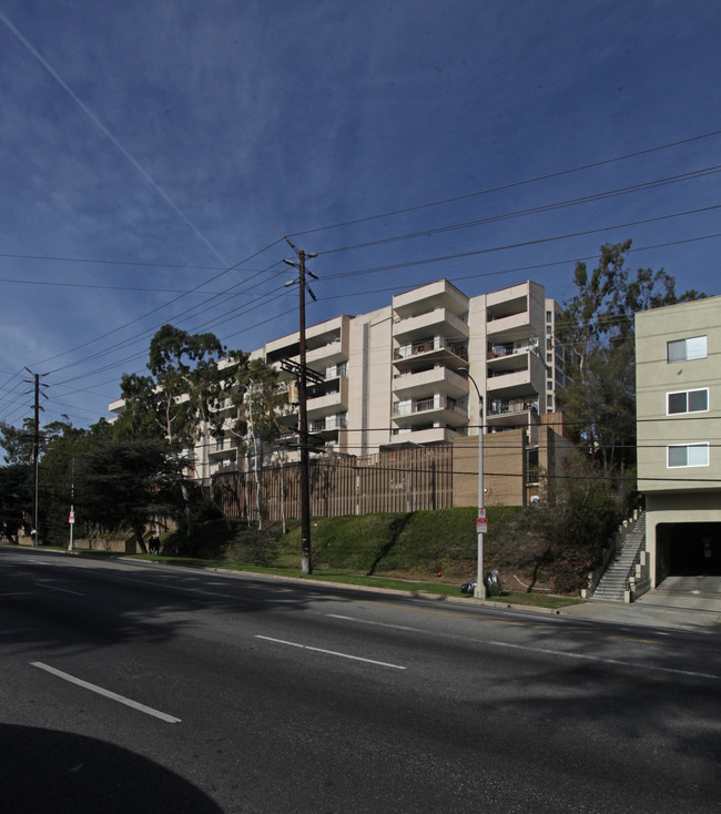 Los Feliz Plaza in Los Angeles, CA - Foto de edificio - Building Photo