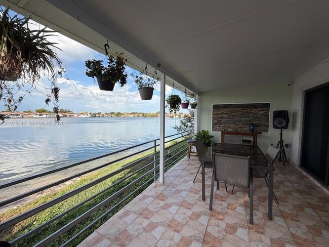 2603 W 60th Pl in Hialeah, FL - Building Photo - Building Photo