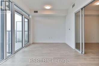 1285 Dupont St in Toronto, ON - Building Photo - Building Photo