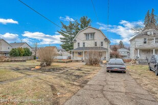 1315-1319 Wyoming Ave in Scranton, PA - Building Photo