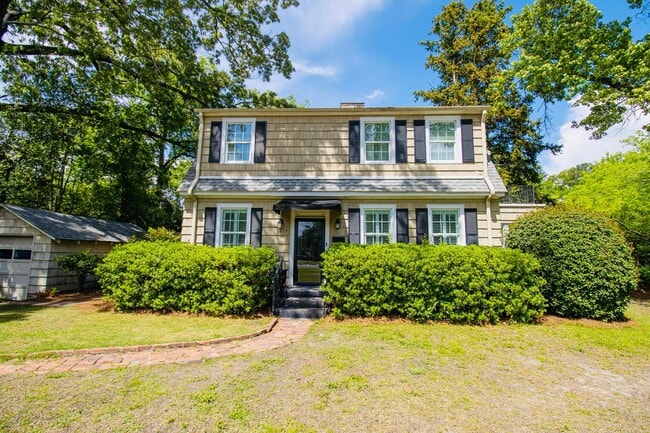 property at 1215 Pinemont Dr
