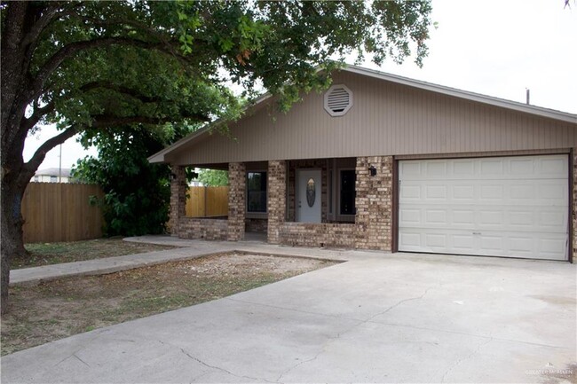 2503 E Sugarcane Dr in Weslaco, TX - Building Photo - Building Photo