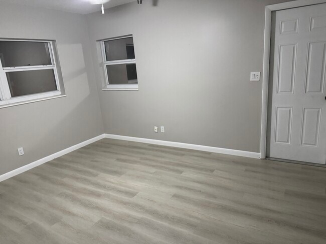 1411 SE 9th Ave, Unit Water Front Dream in Pompano Beach, FL - Building Photo - Building Photo