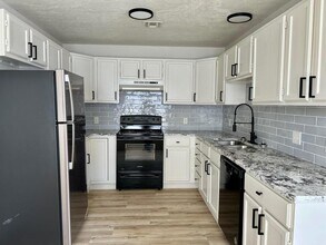 1214 NW Columbia Ave in Lawton, OK - Building Photo - Building Photo