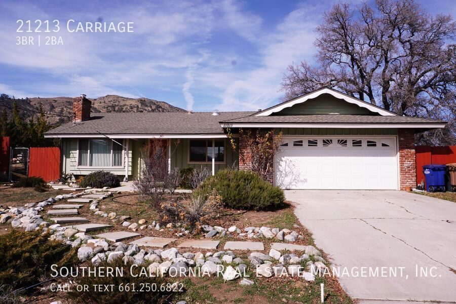 21213 Carriage Dr in Tehachapi, CA - Building Photo