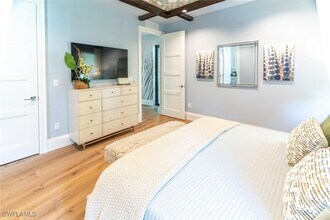 255 21st Ave S in Naples, FL - Building Photo - Building Photo