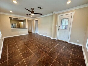 2103 E 16th St in Austin, TX - Building Photo - Building Photo