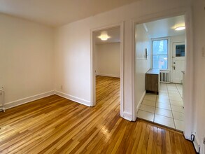 67 Sweetland Ave in Ottawa, ON - Building Photo - Building Photo